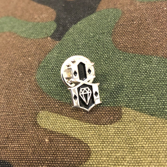 LOGO PIN - REBEL8